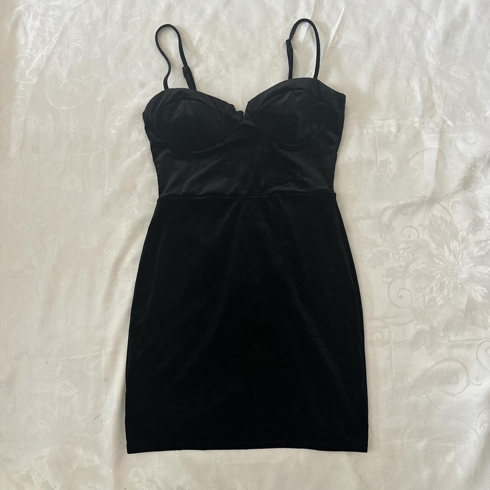 Women’s Mini black velvet dress size S like new